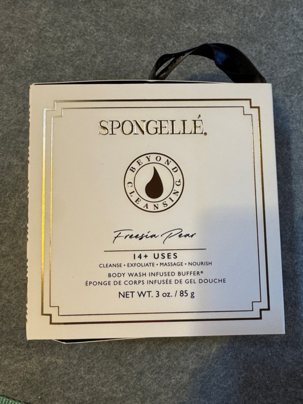 Spongellé Freesia Pear Cream & Gold Bath Buffer